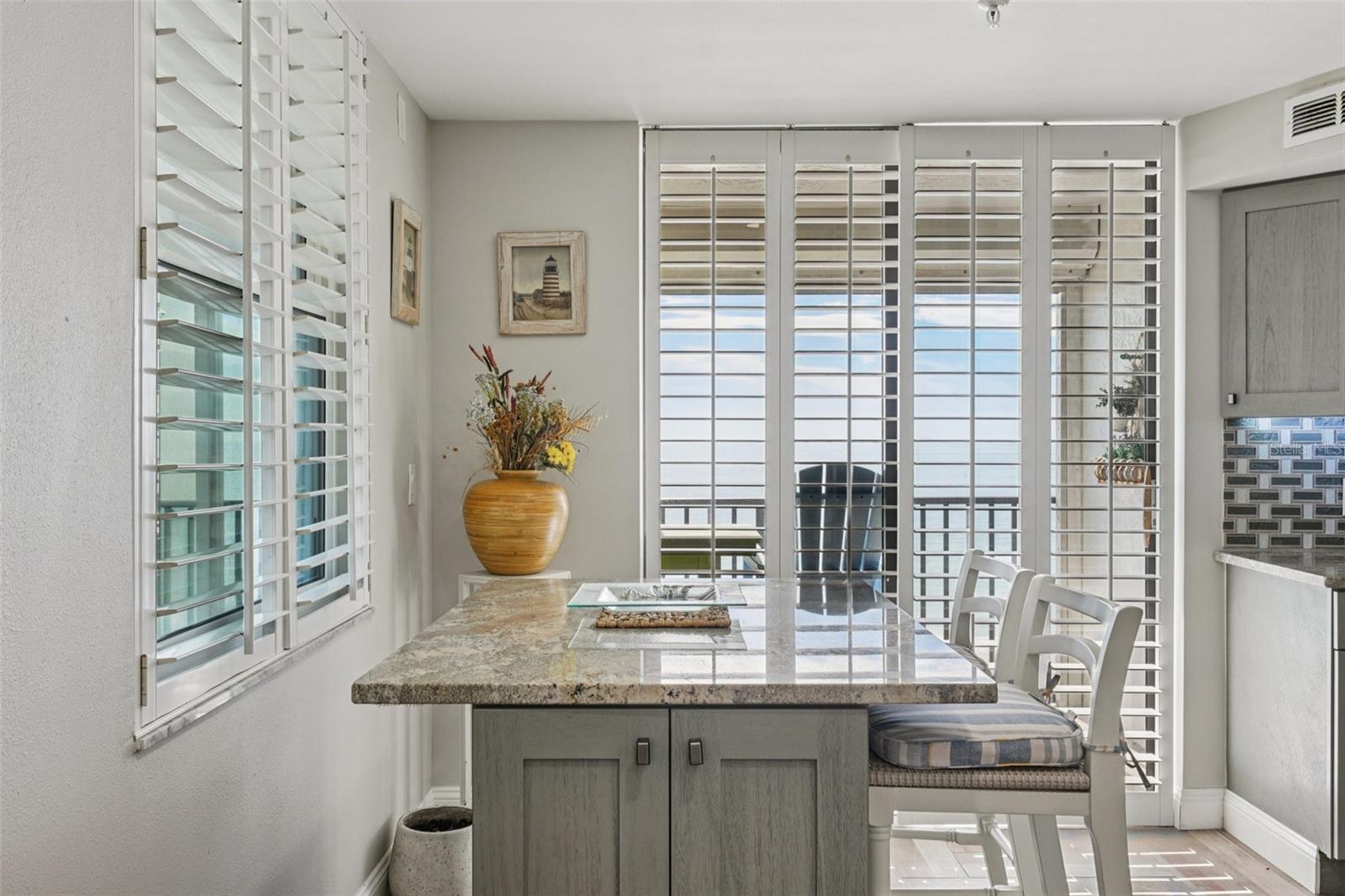 Movable Center Island for Your Entertaining Pleasure