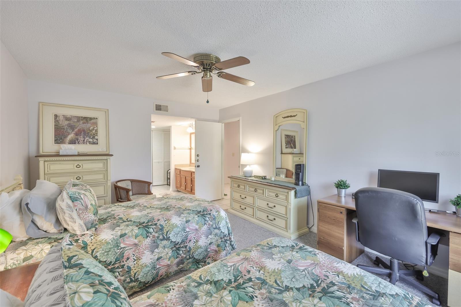 2.1 •_1st Primary Room – For Yourself, Guest or Investment Income with a full-size En-Suite providing thoughtfully placed for privacy