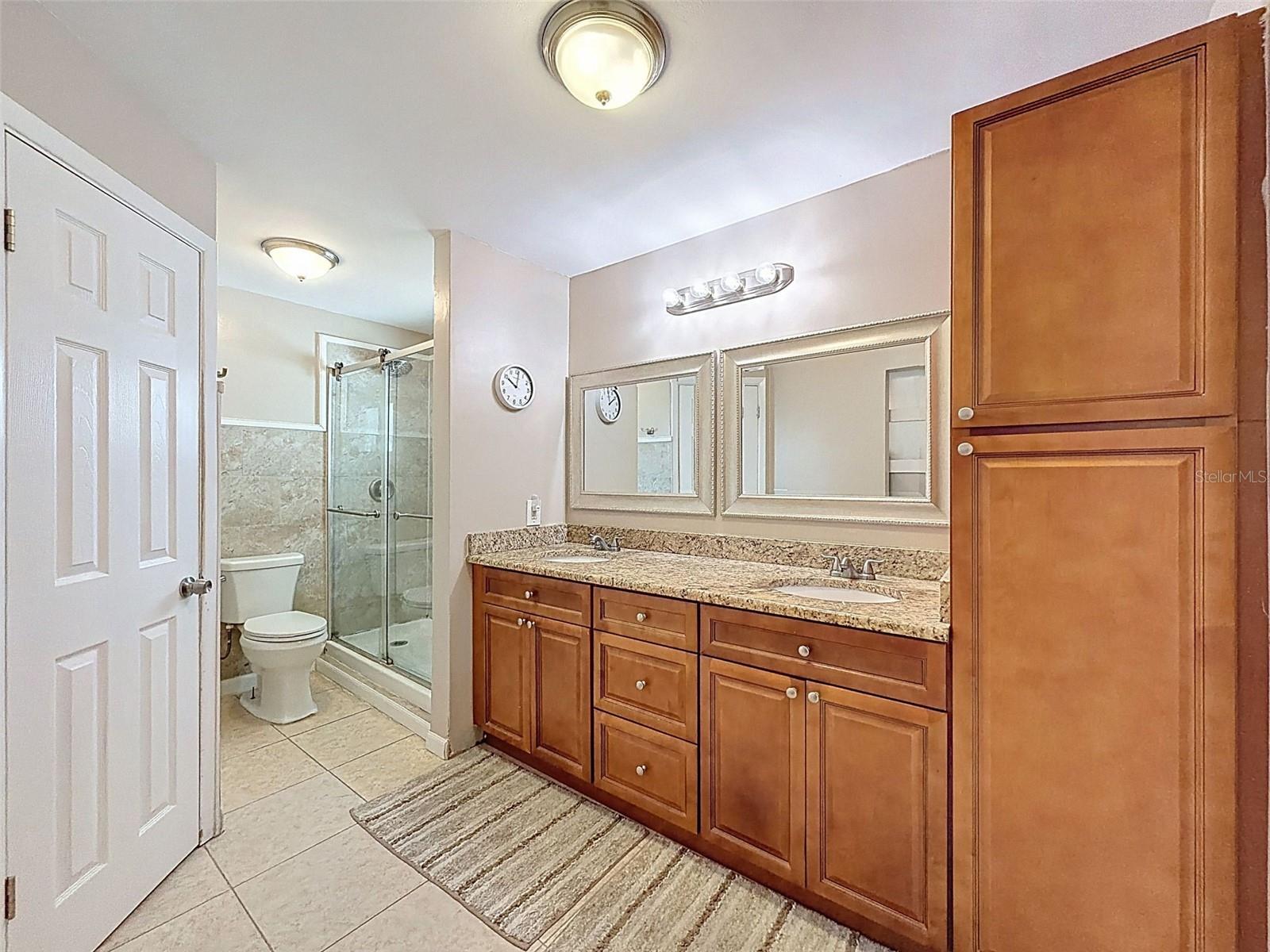 Primary bedroom ensuite bathroom