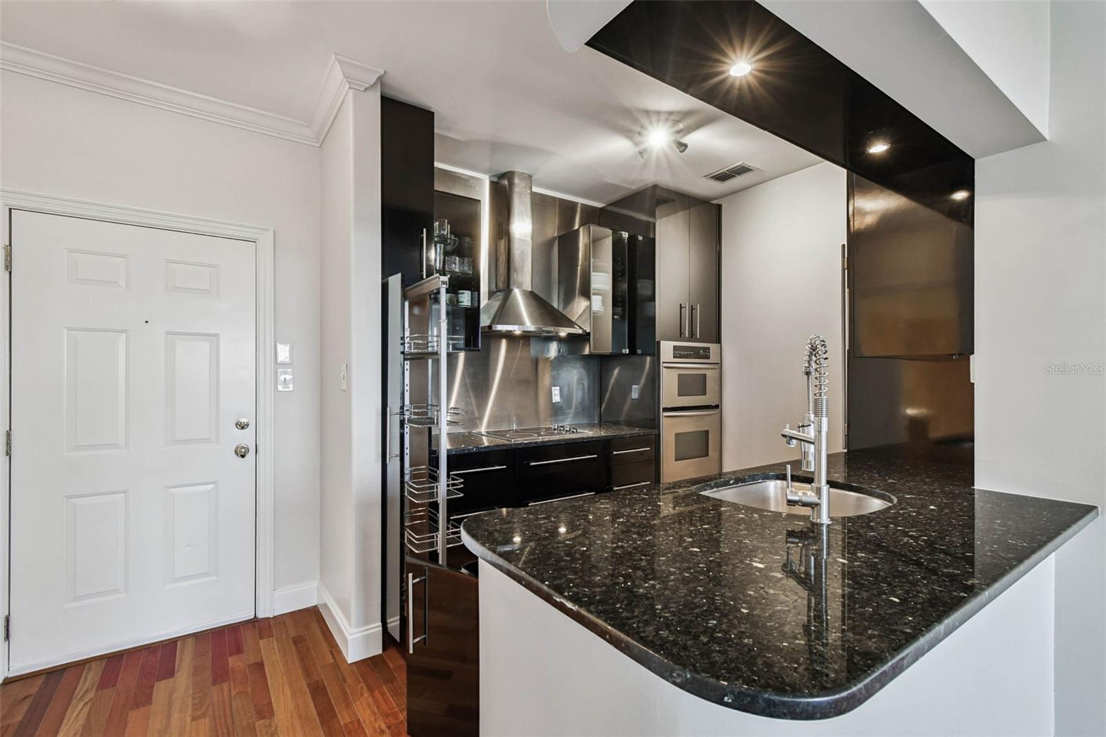 Gourmet Chef's Kitchen