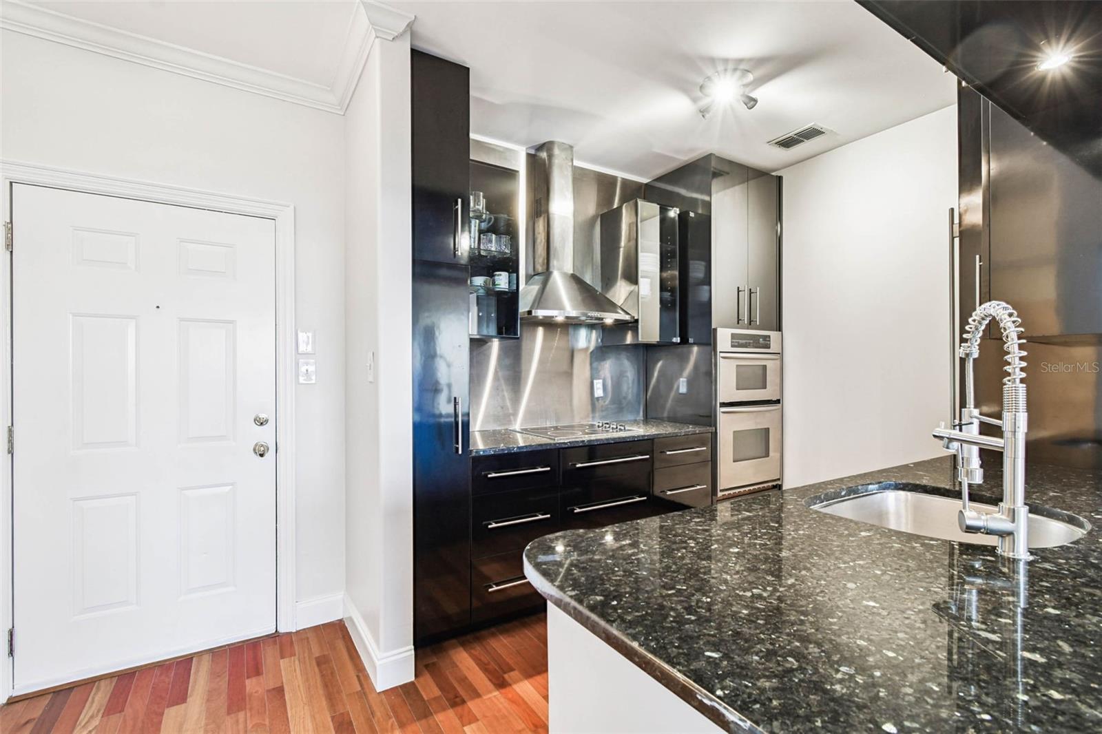 Gourmet Chef's Kitchen