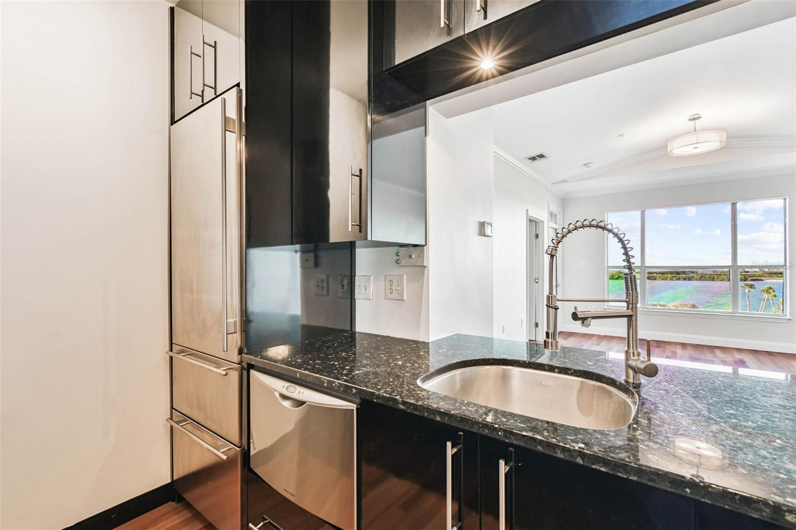 Gourmet Chef's Kitchen