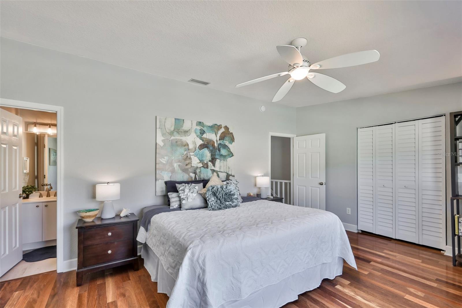 Very Large 2nd bedroom with ensuite