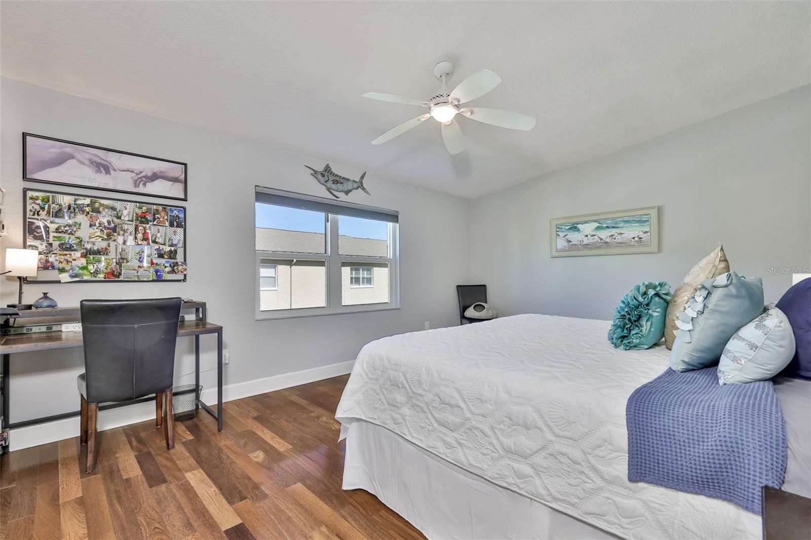 Very Large 2nd bedroom with ensuite