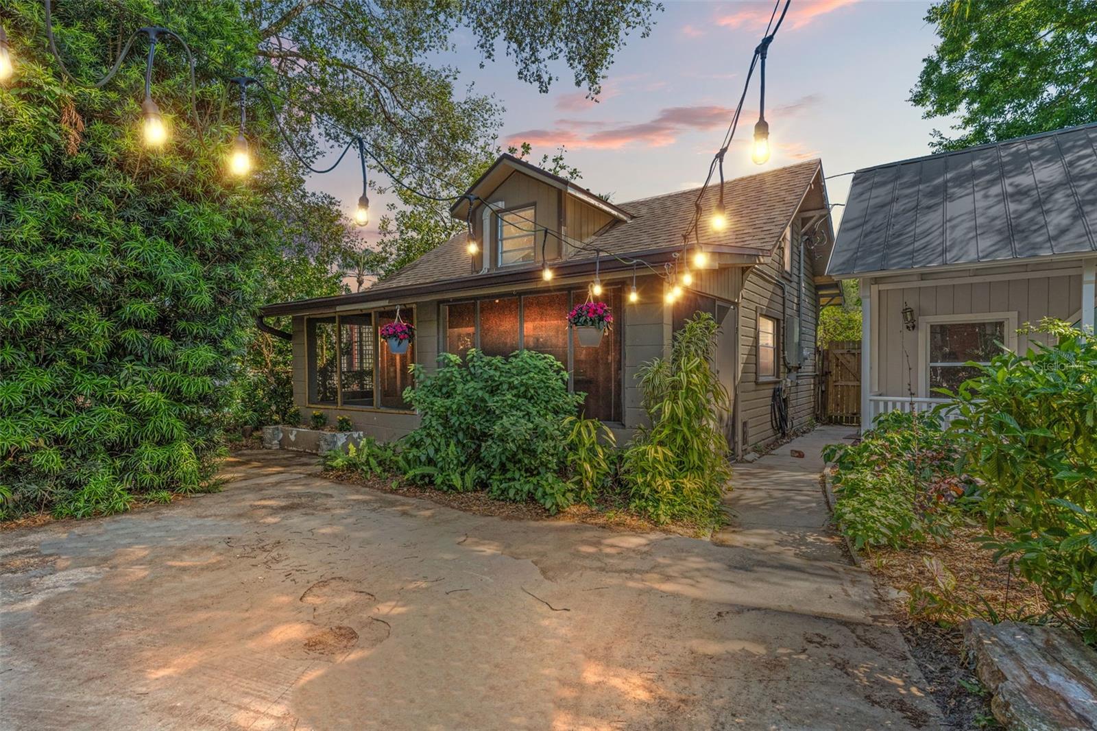 Detached Apartment. Separate utilities