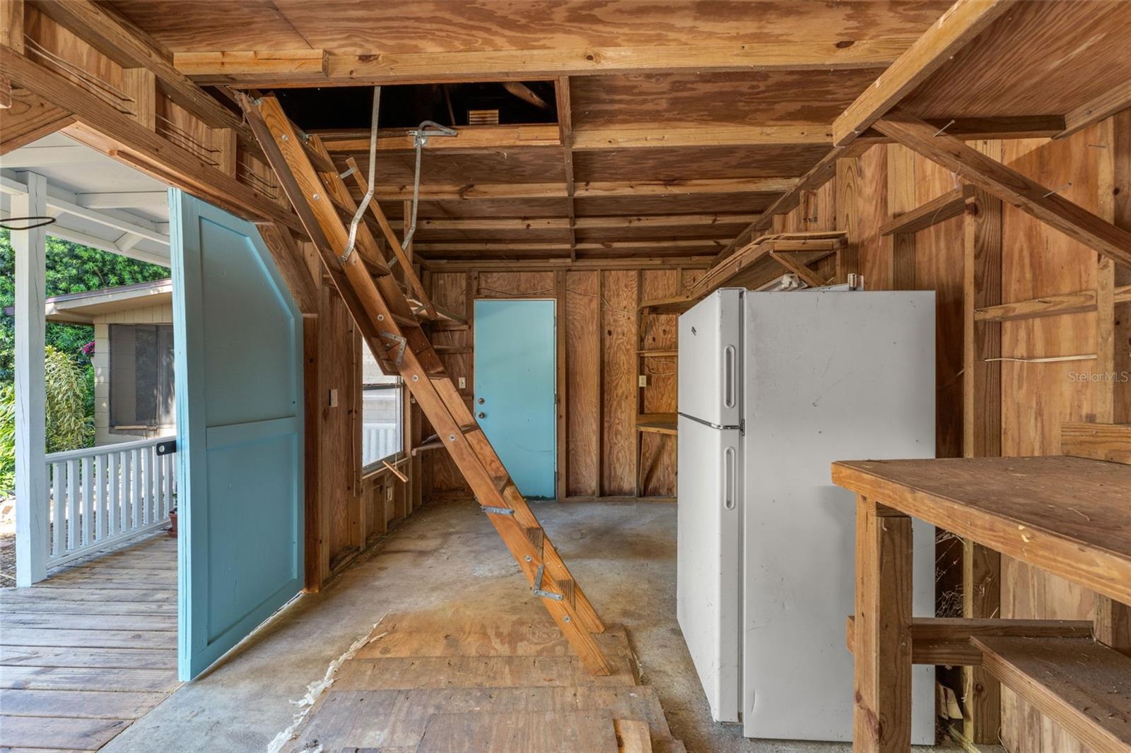 3rd Structure w/ loft