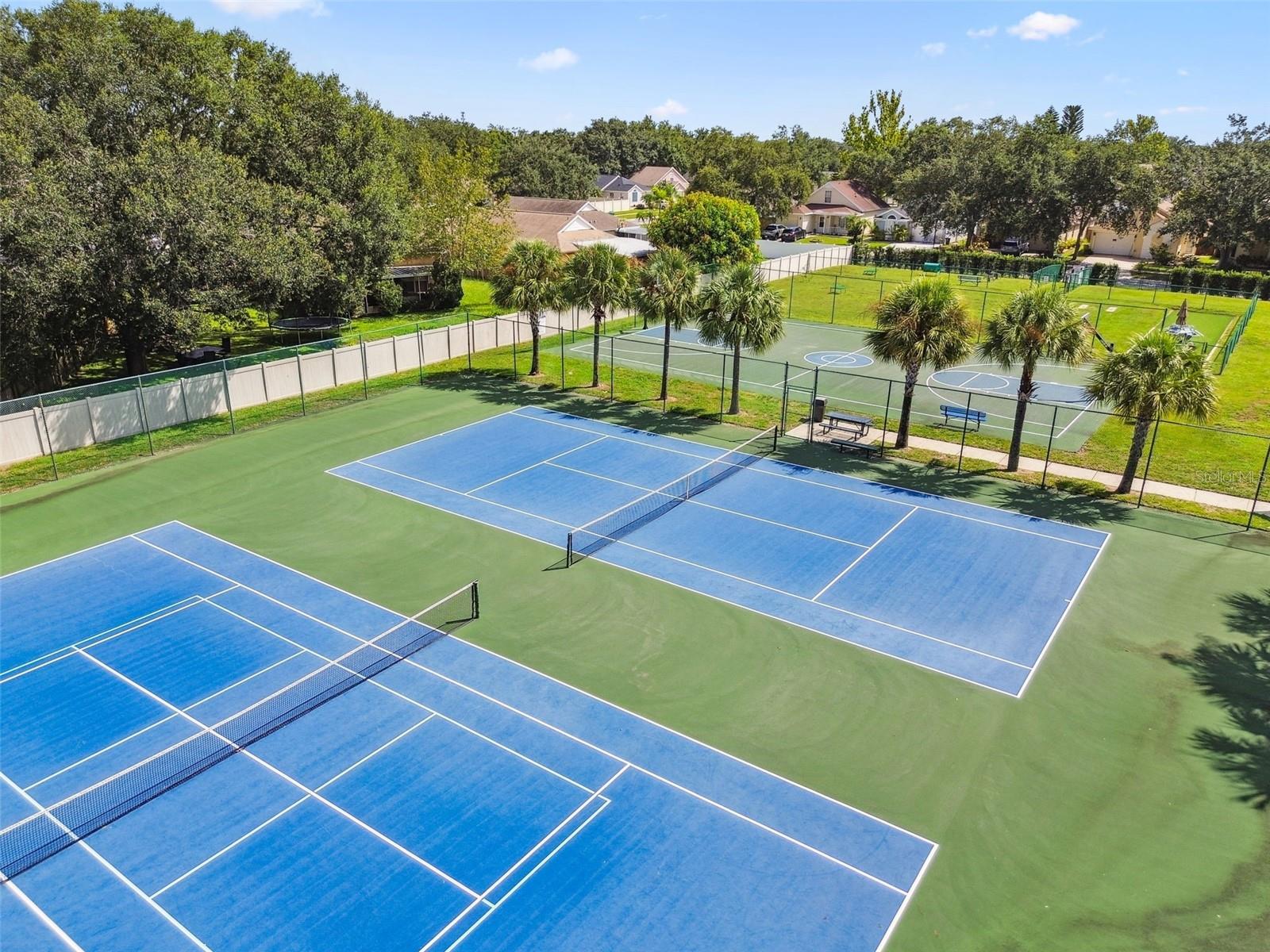 Brentwood Hills Amenities with Tennis