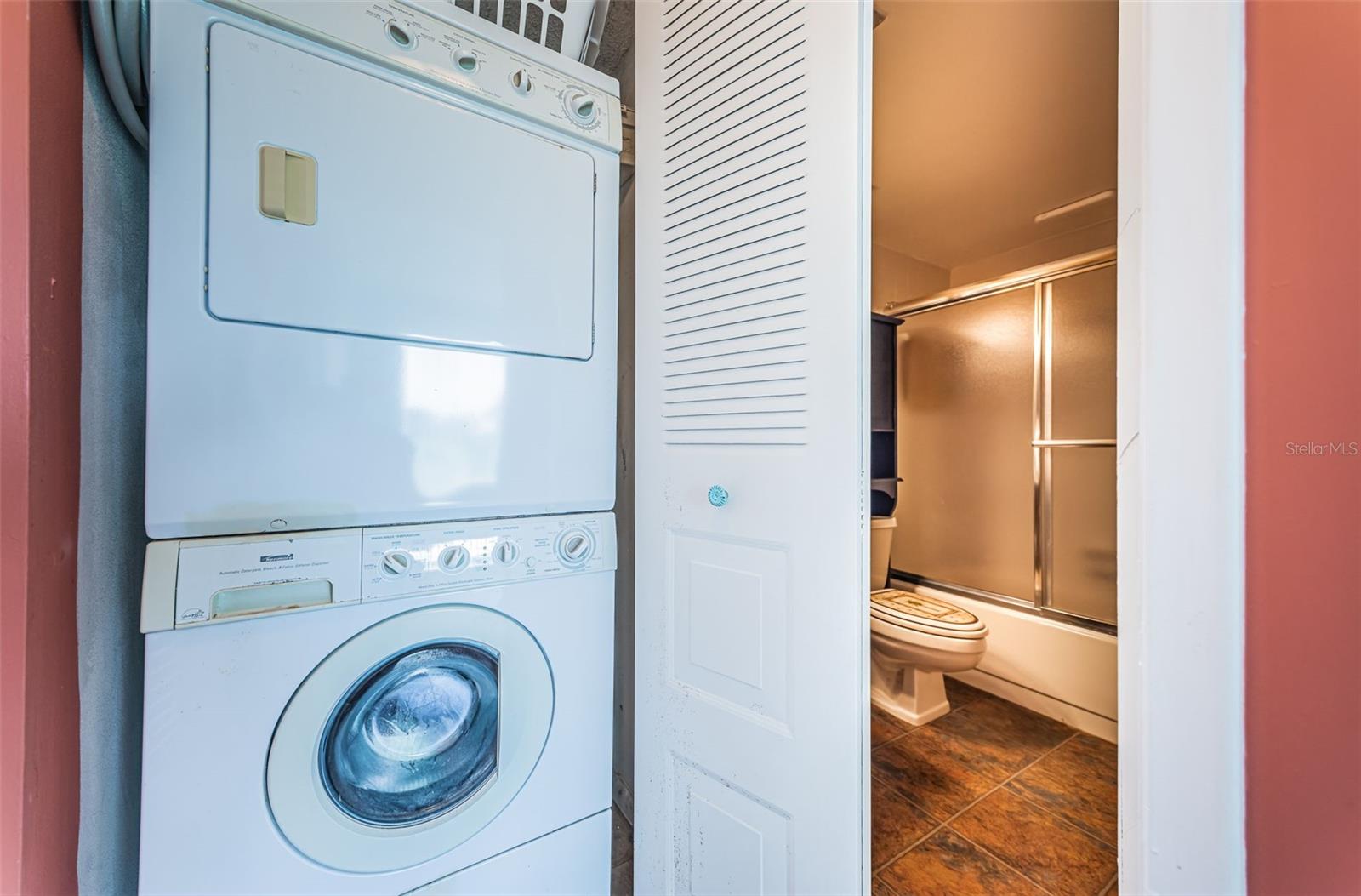 Laundry Closet with Full-Sized Washer & Dryer