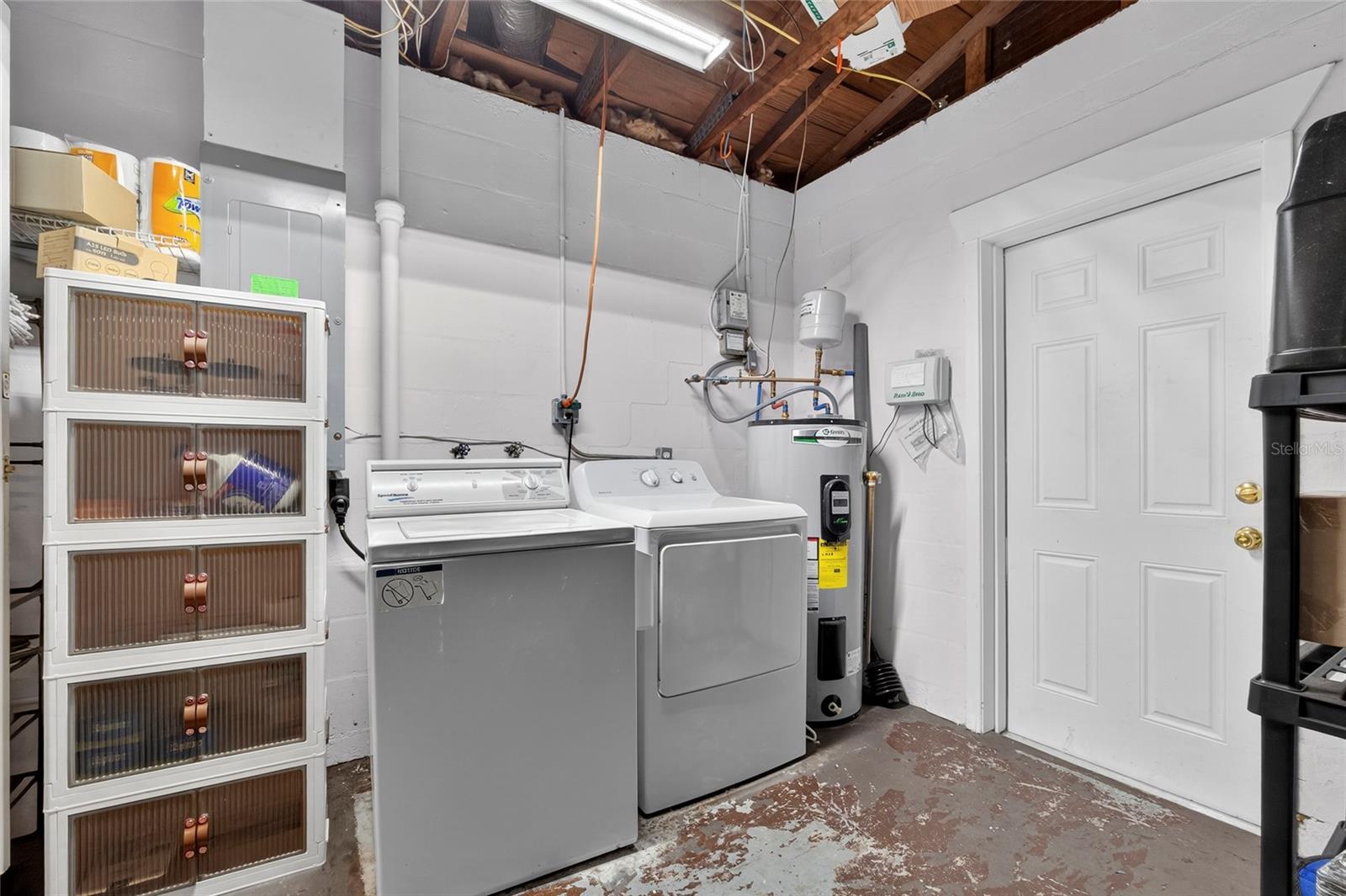 laundry area in garage