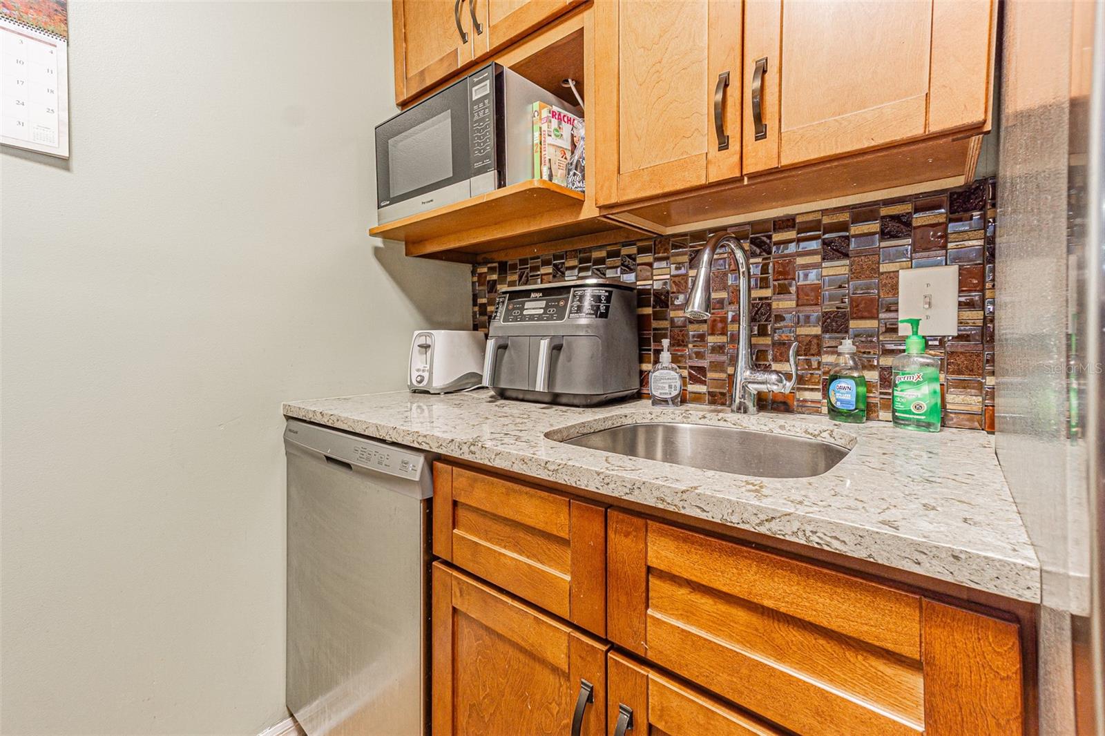 Granite countertops with oak cabinets
