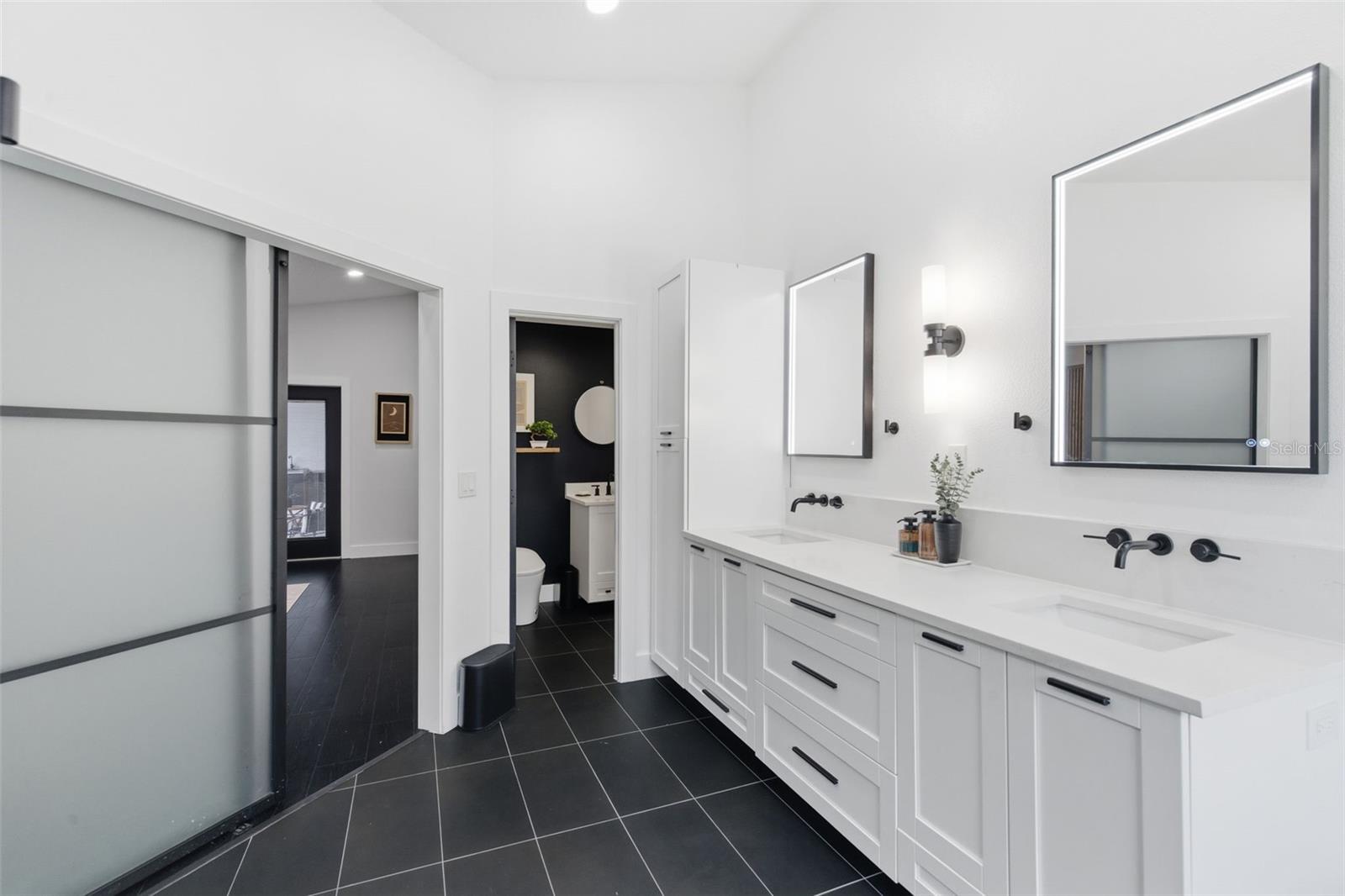 Master Suite Bathroom