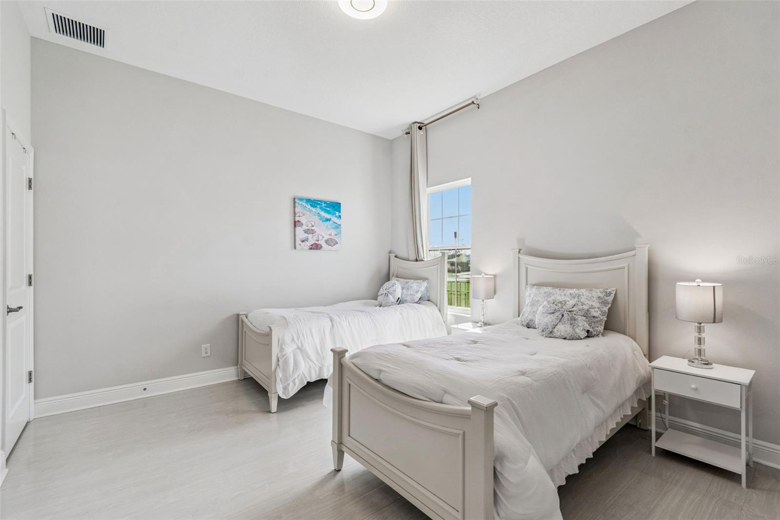 2nd bedroom downstairs