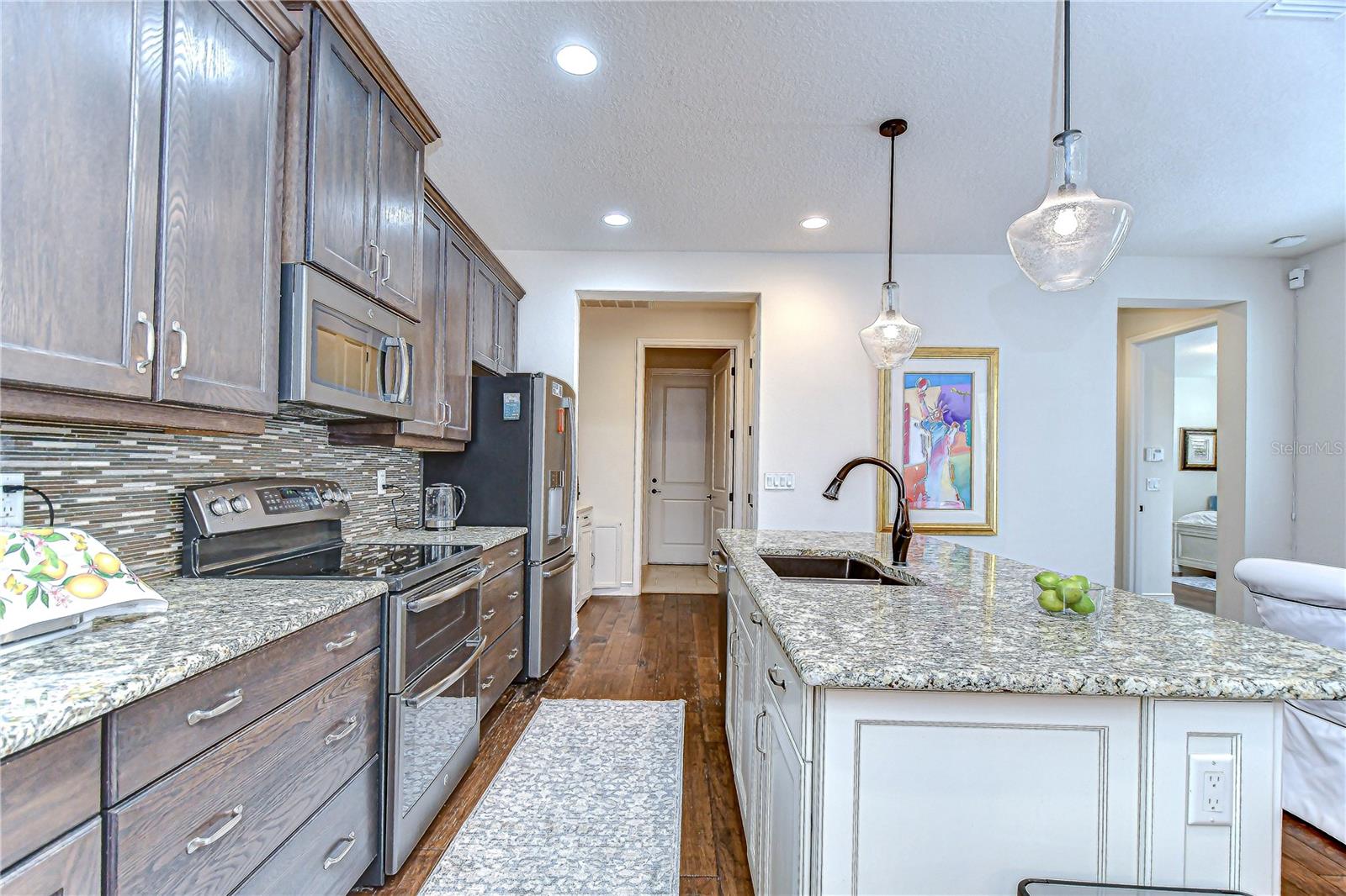Love the 2 toned cabinetry