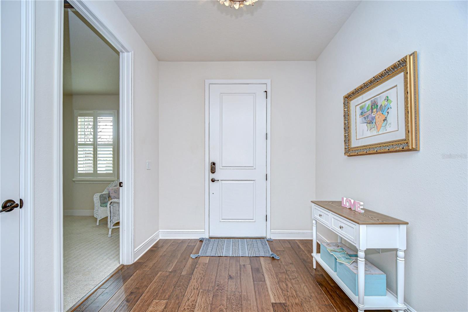 Lovely Foyer for greetings