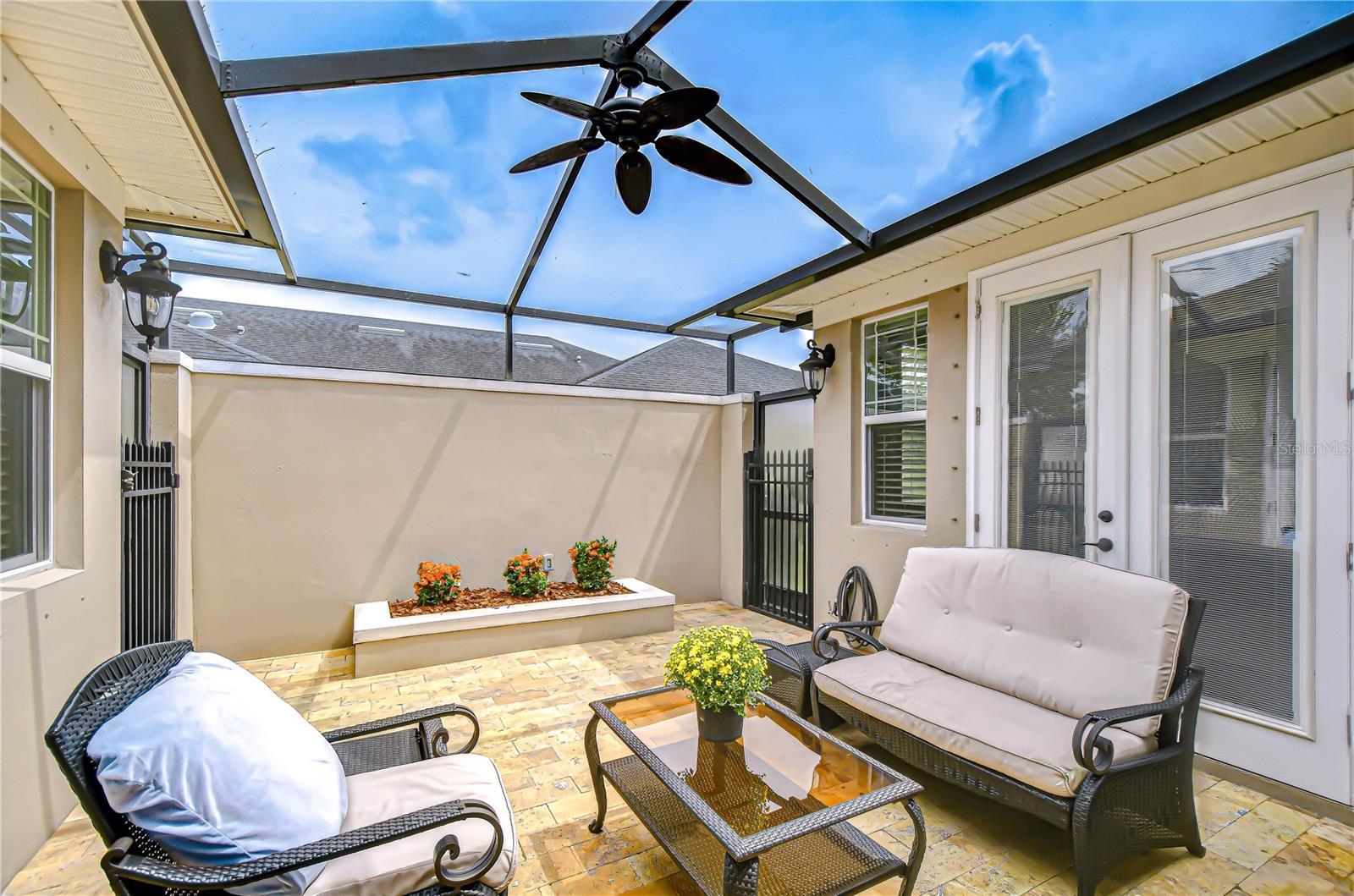 Private screened courtyard