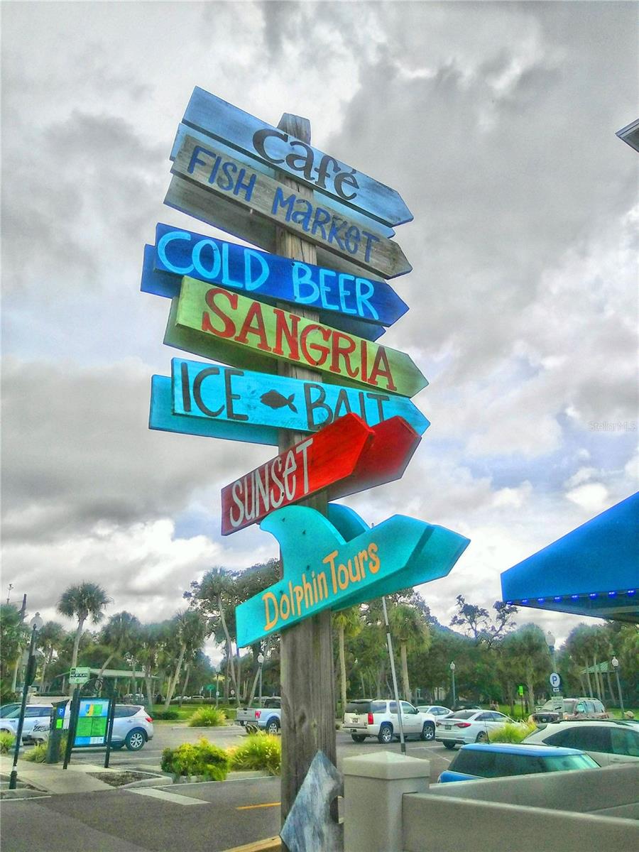 Places to eat and drink at the Dunedin Marina