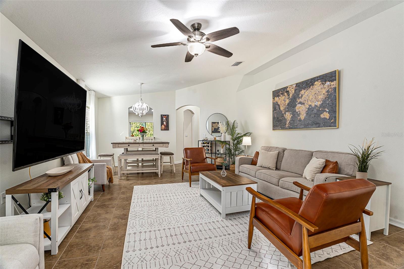 Open floor plan for all to enjoy!