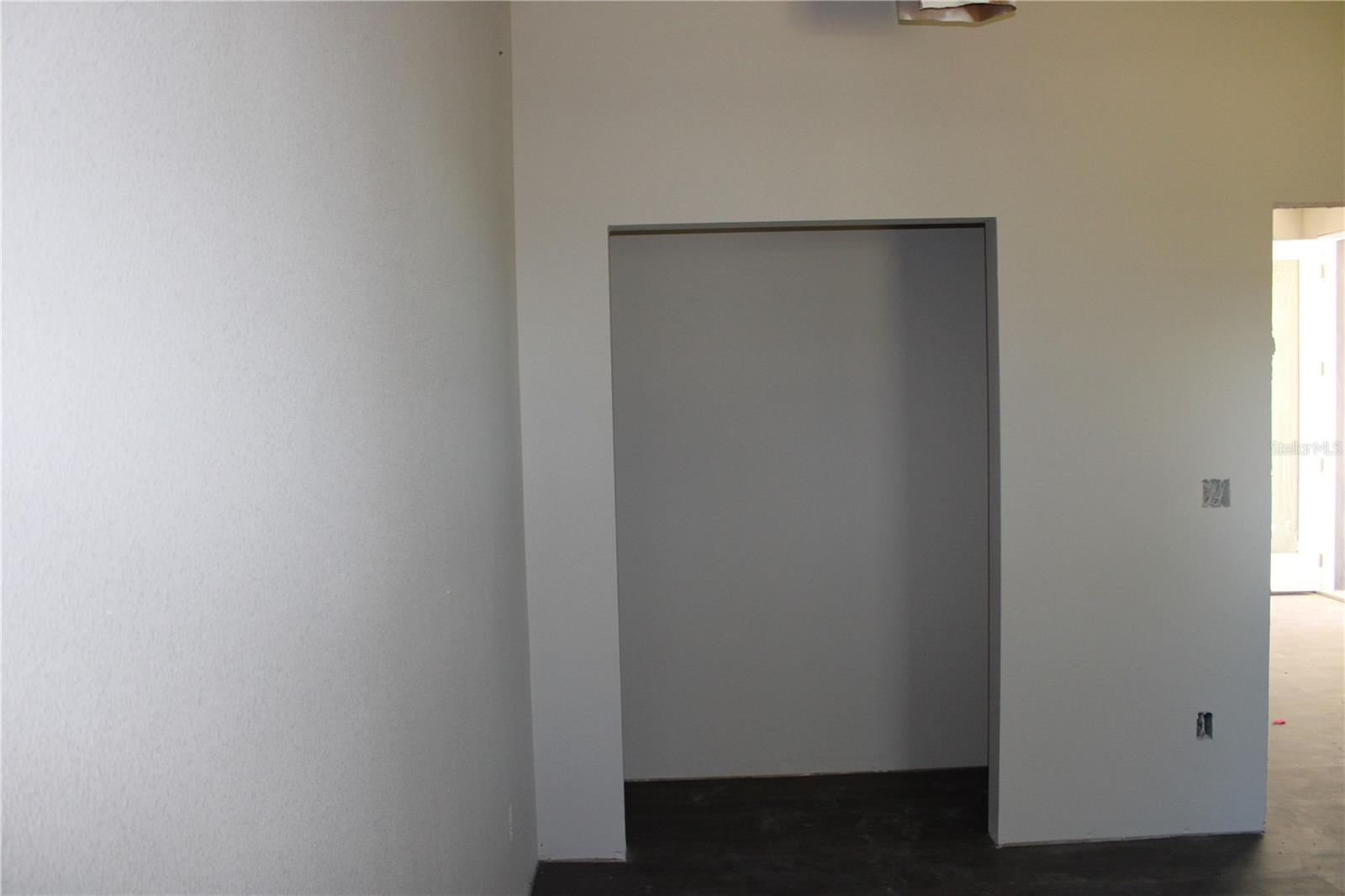 secondary bedroom (side of house)