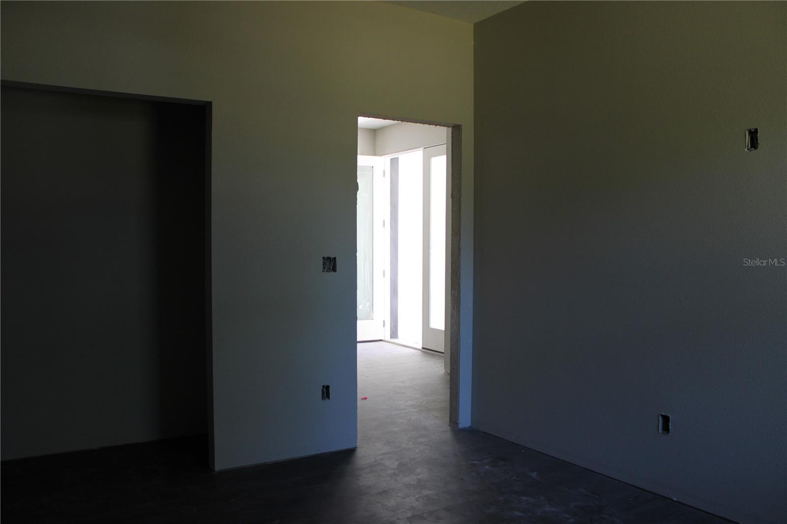 secondary bedroom (side of house)