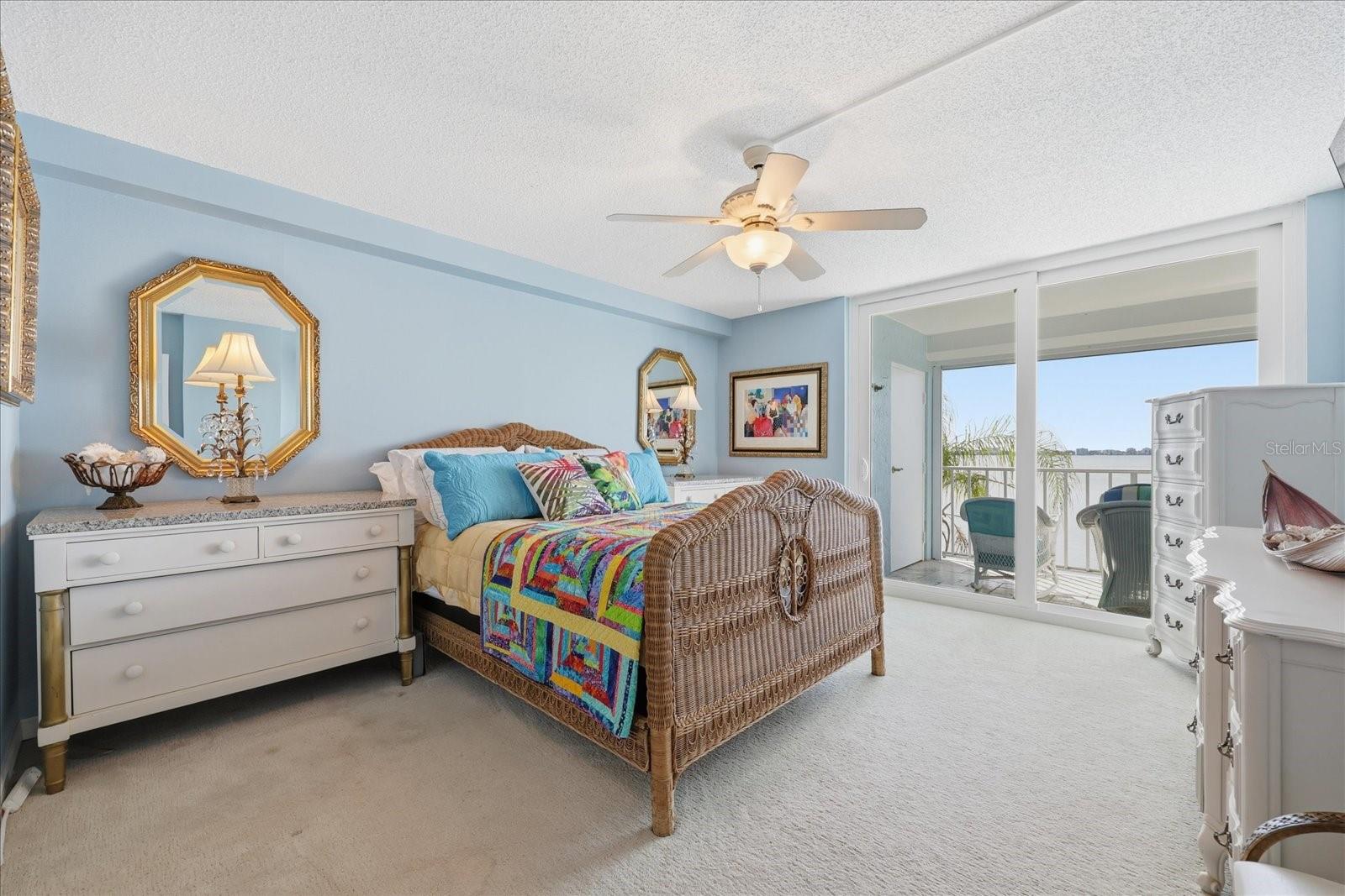 Large primary suite with water view!