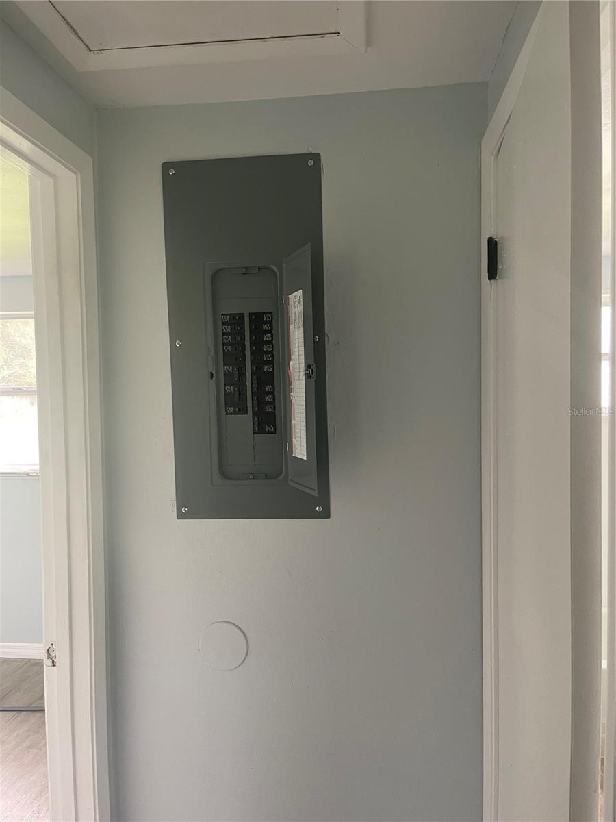 New 200 amp panel