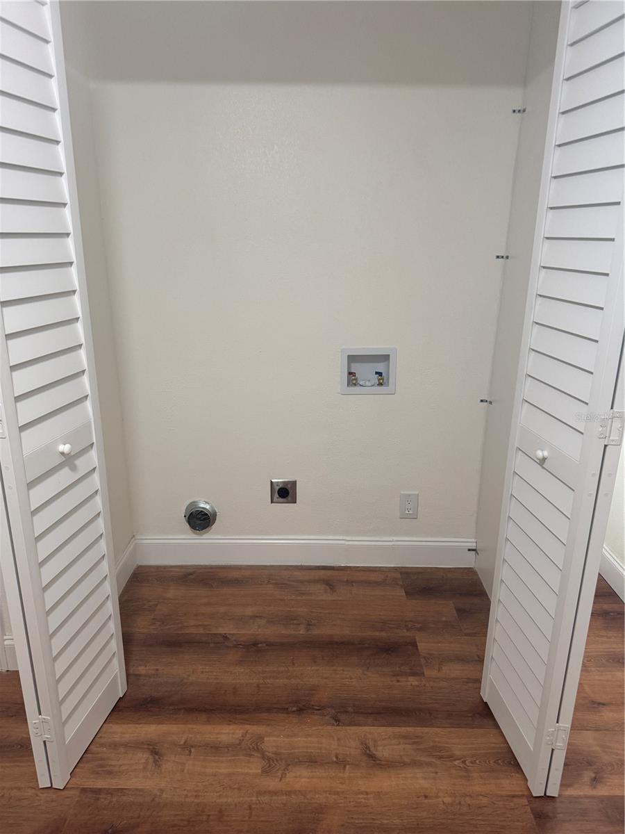 Washer and Dryer Hookups