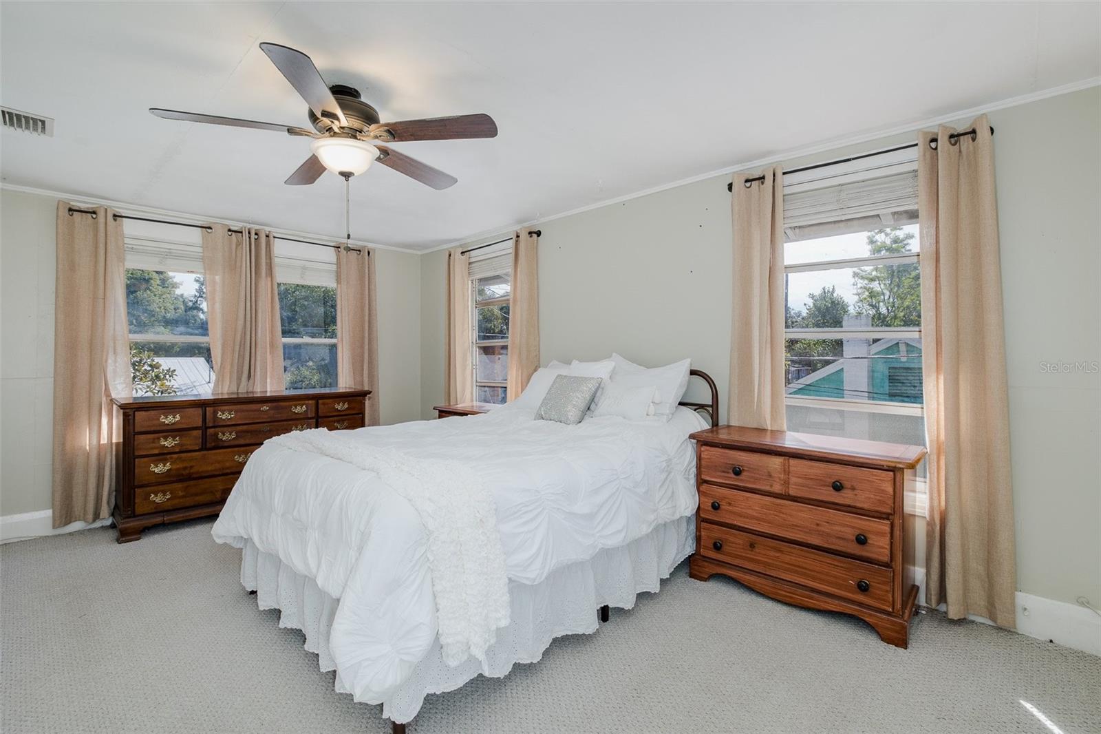 So much natural light!