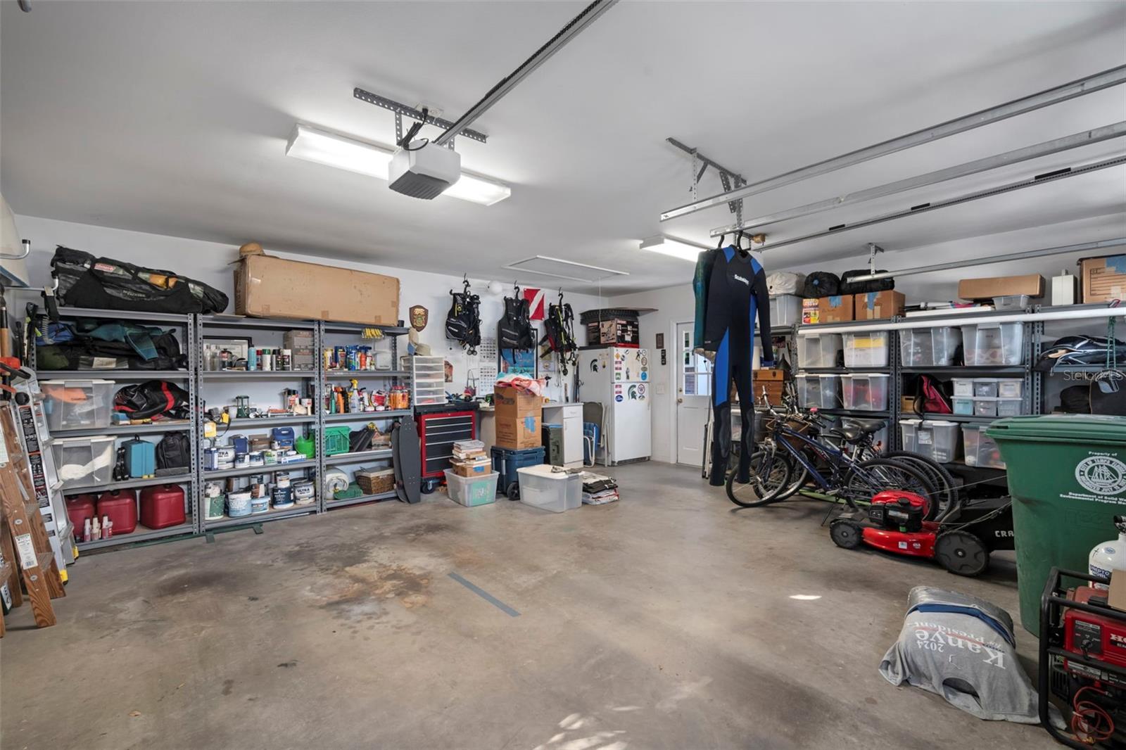 Spacious Garage