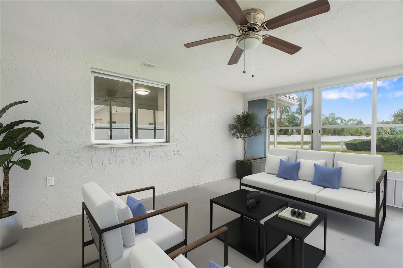 Florida Room with A/C Virtually staged furnishings