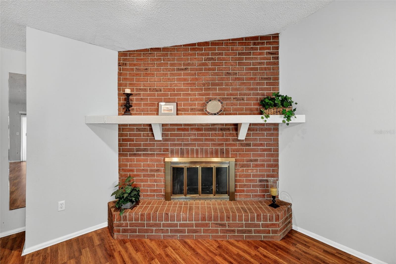 Decorative fireplace