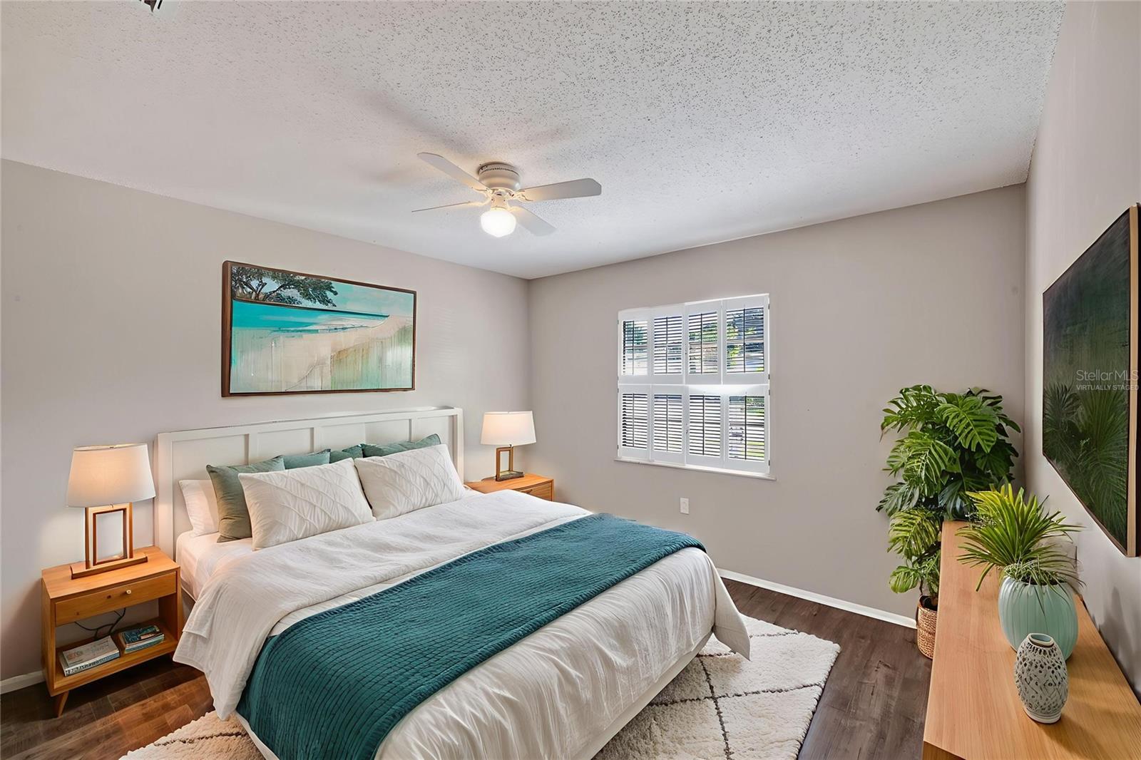 This photo has been Virtually Staged.