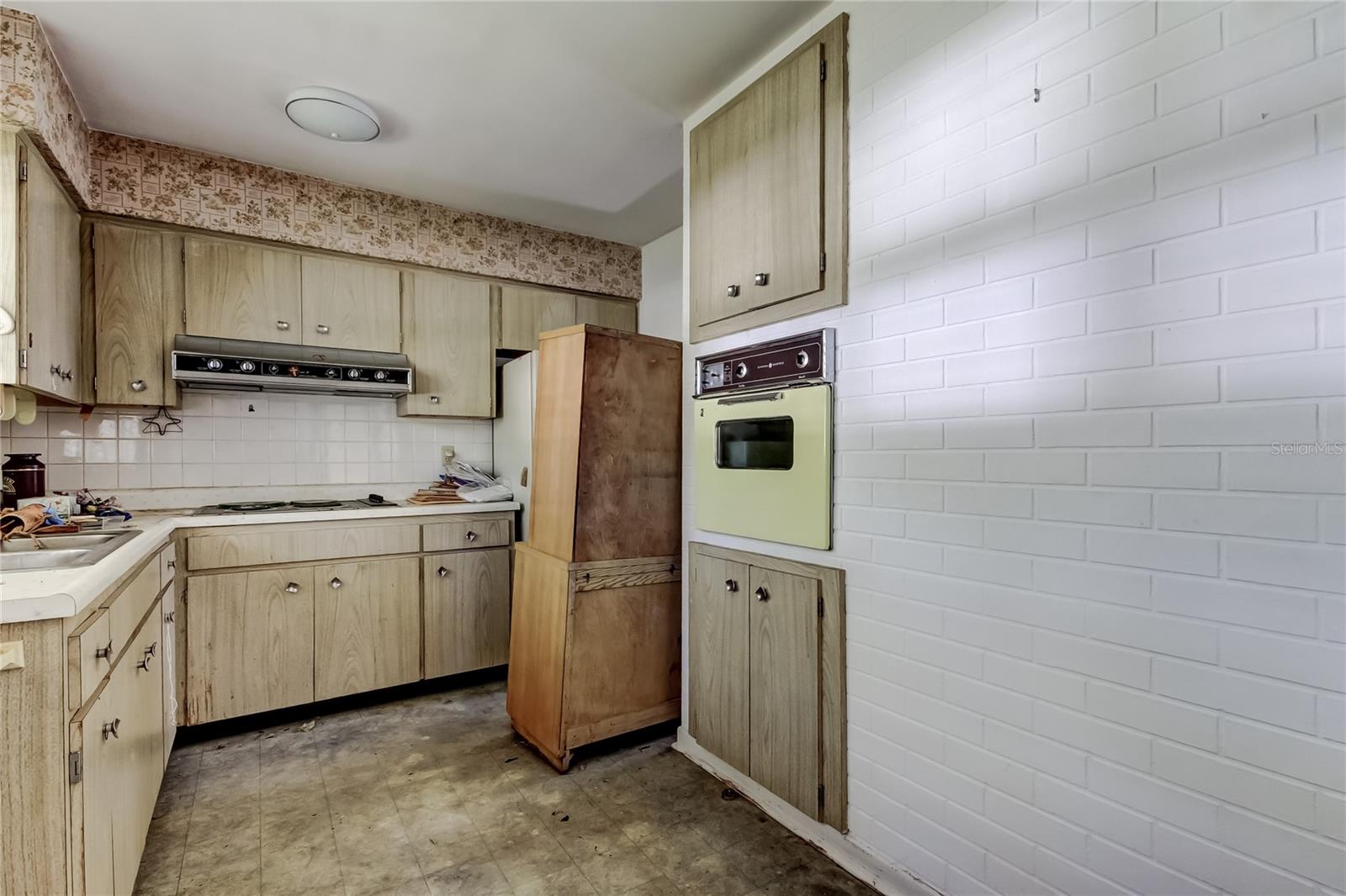 Kitchen is a Dual Entry Galley Style..