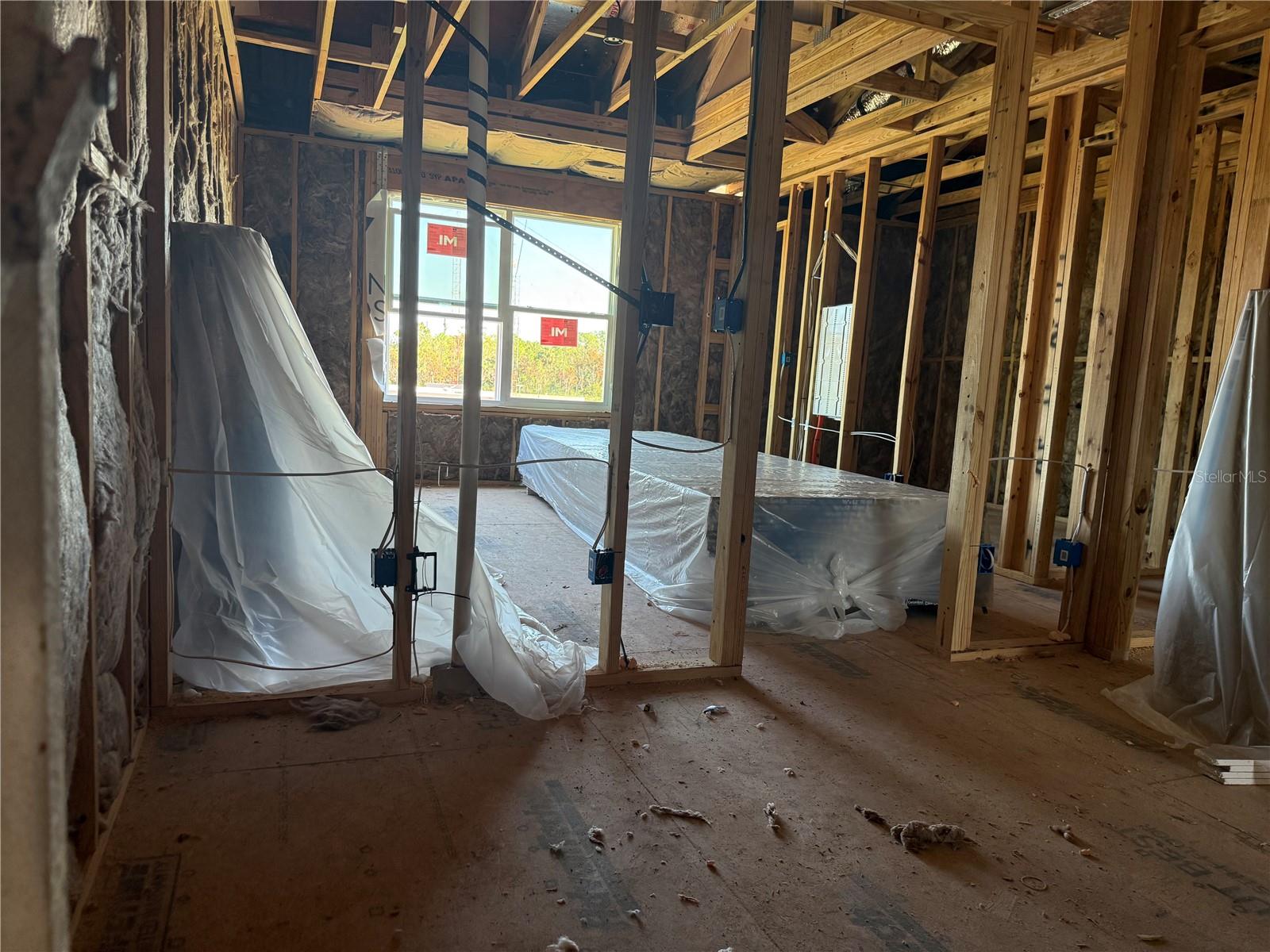 Versatile 2nd floor Loft