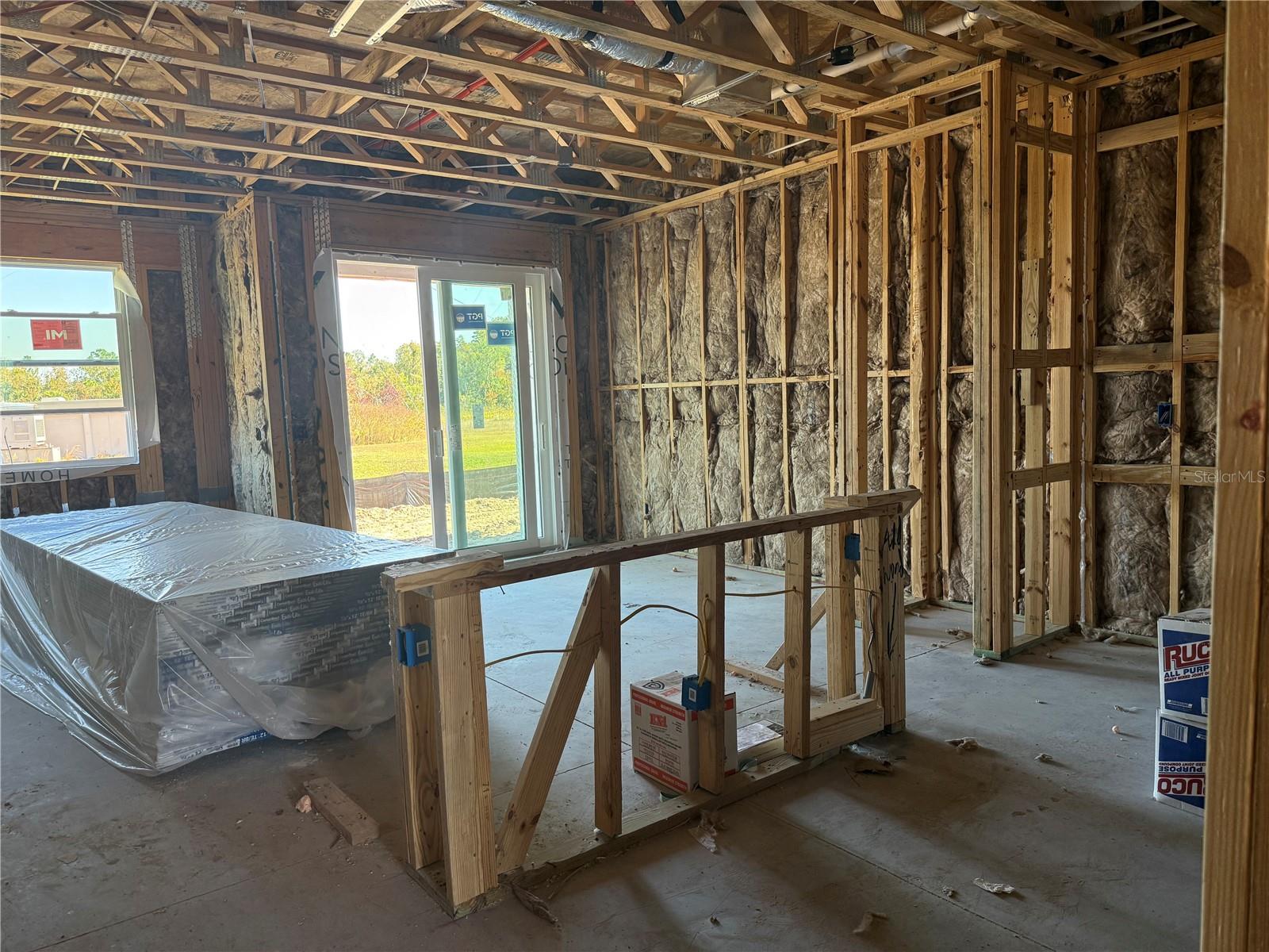 Foyer transitions into open 1st floor