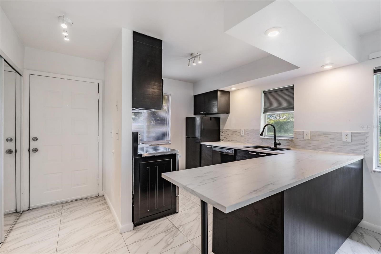 Front door / Kitchen.