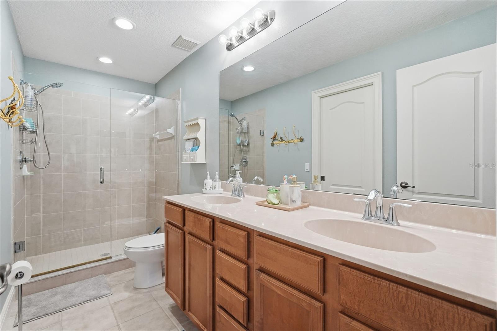 Upstairs master bath