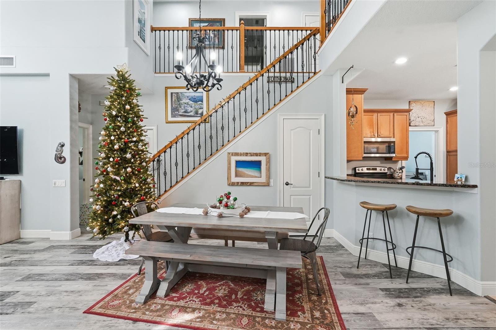 Dining area and seating at the kitchen bar
