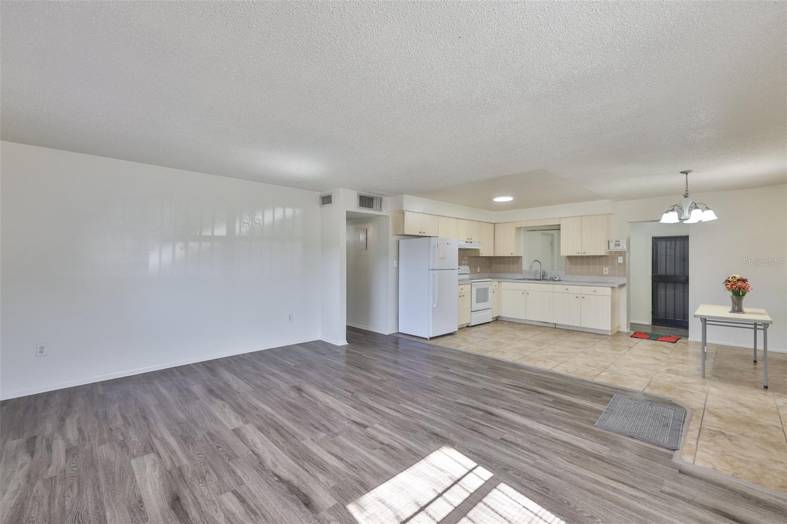 Kitchen Family Room Combo