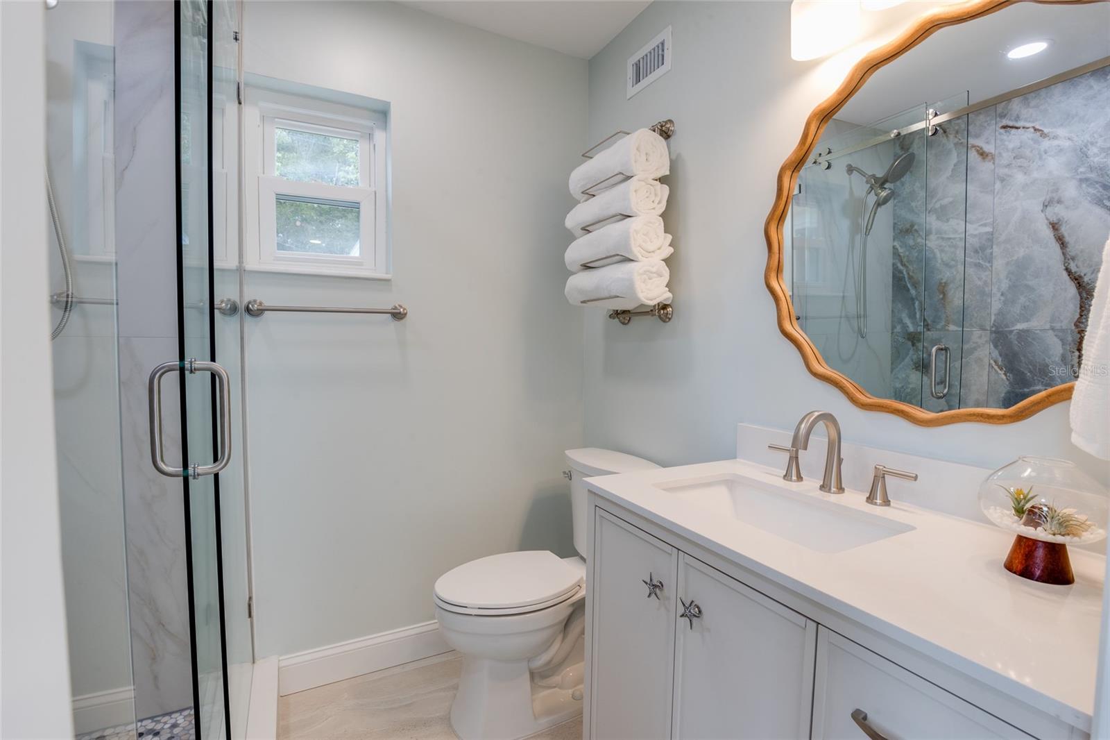 Master Bath w/ Walk-In Shower
