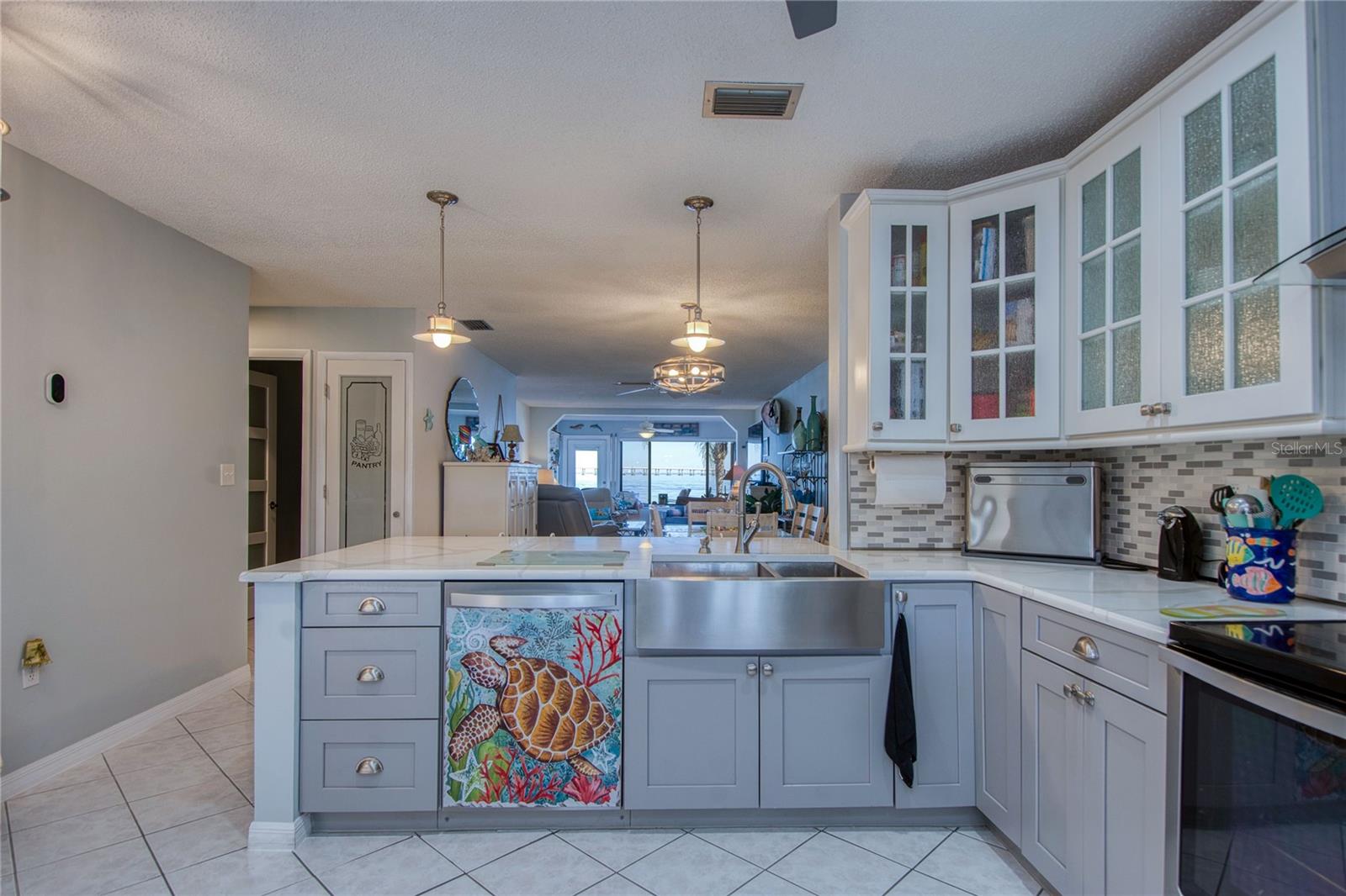 Oversized 60/40 stainless steel kitchen sink