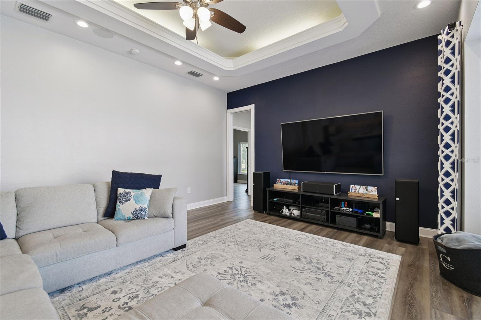 Spacious Family Room