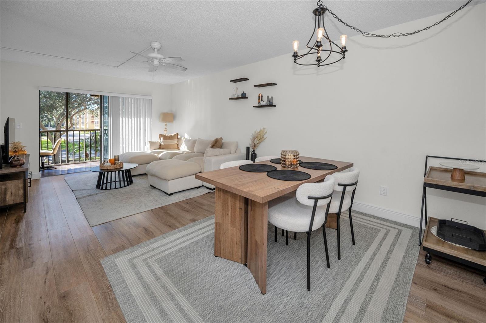 Entrace to open dining/living room