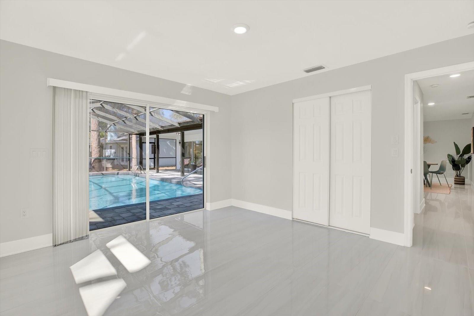 Guest Bed #3 offers private pool access