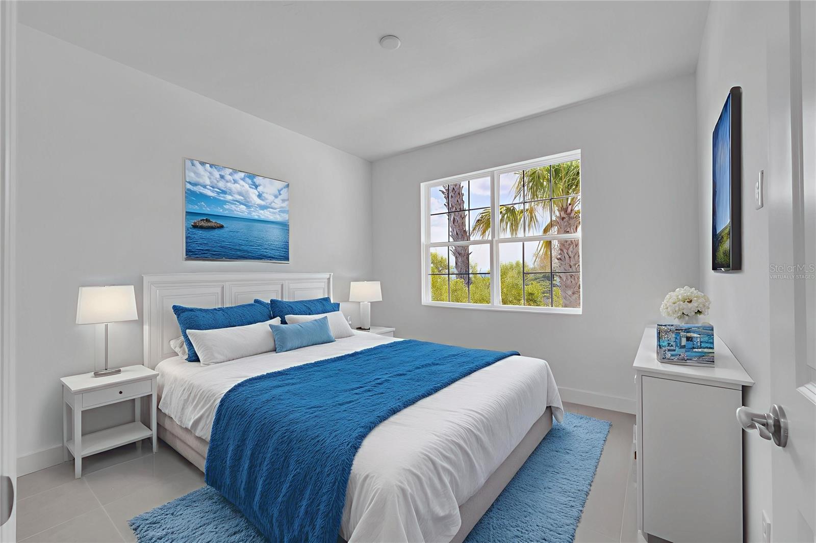 This photo has been virtually staged.