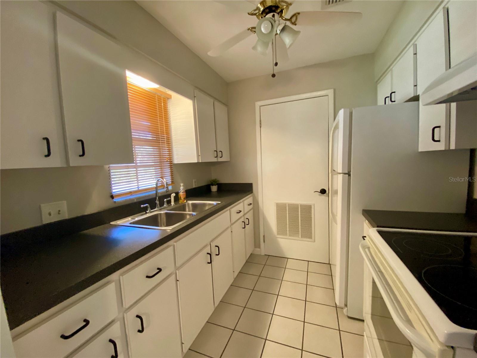 No lights and blinds closed