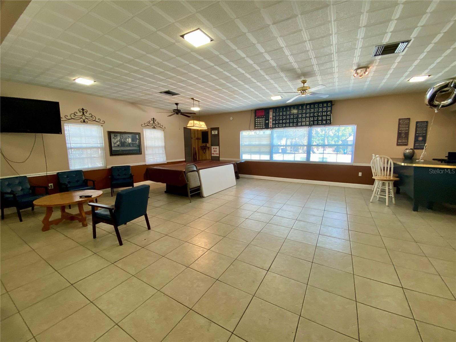 Big and Roomy Florida Room