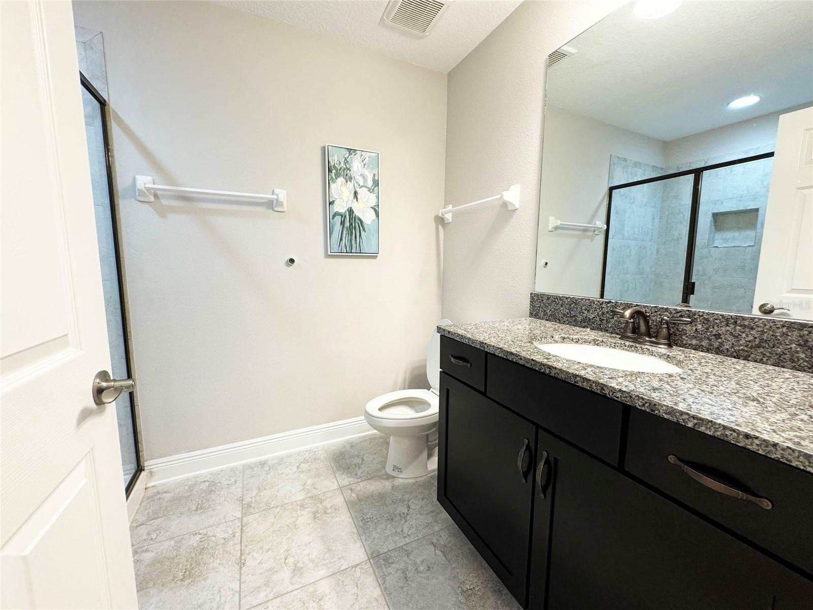 Upstairs Full Bathroom_1