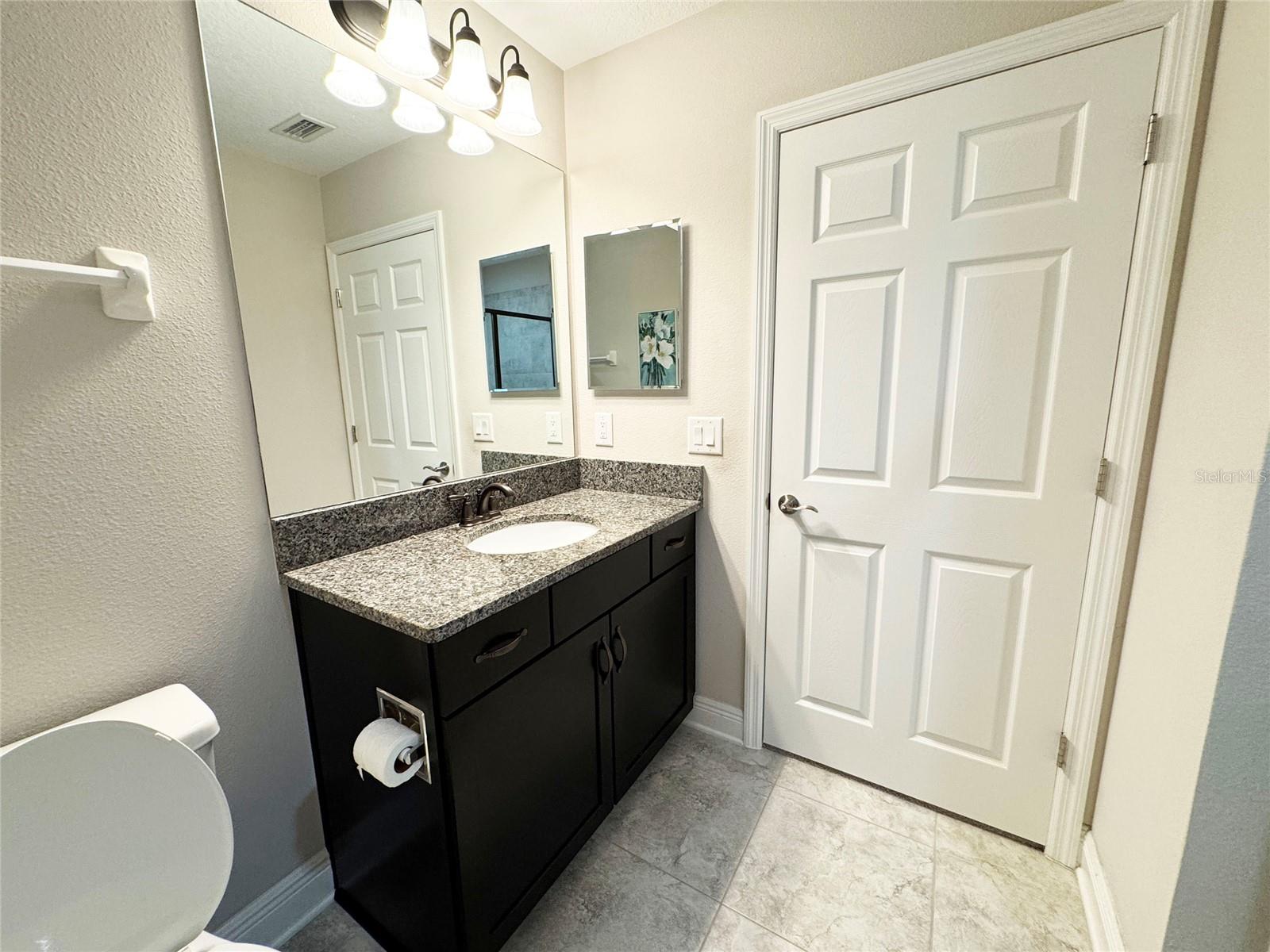 Upstairs Full Bathroom_2