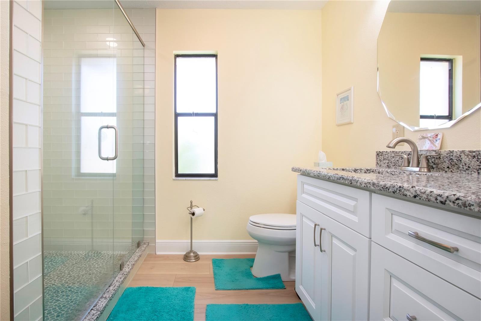 Primary En-Suite Bath