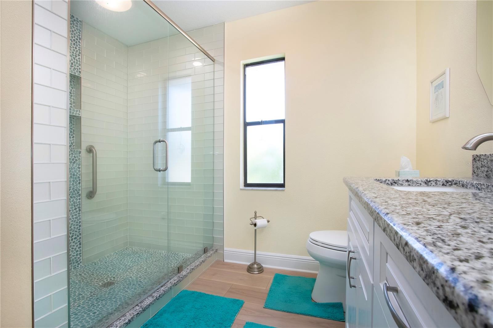 Primary En-Suite Bath